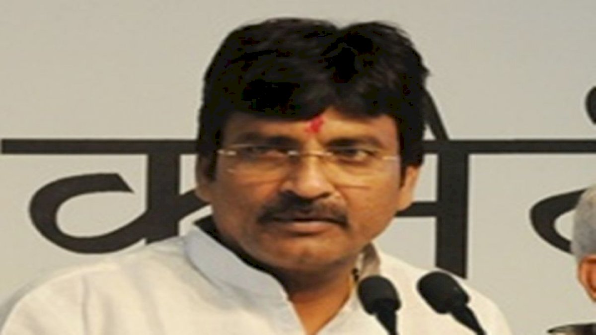 MP By Elections: कांग्रेस नेता दिनेश गुर्जर पर FIR, सीएम शिवराज को भूखा-नंगा कहने का आरोप MP By Elections: कांग्रेस नेता दिनेश गुर्जर पर FIR, सीएम शिवराज को भूखा-नंगा कहने का आरोप