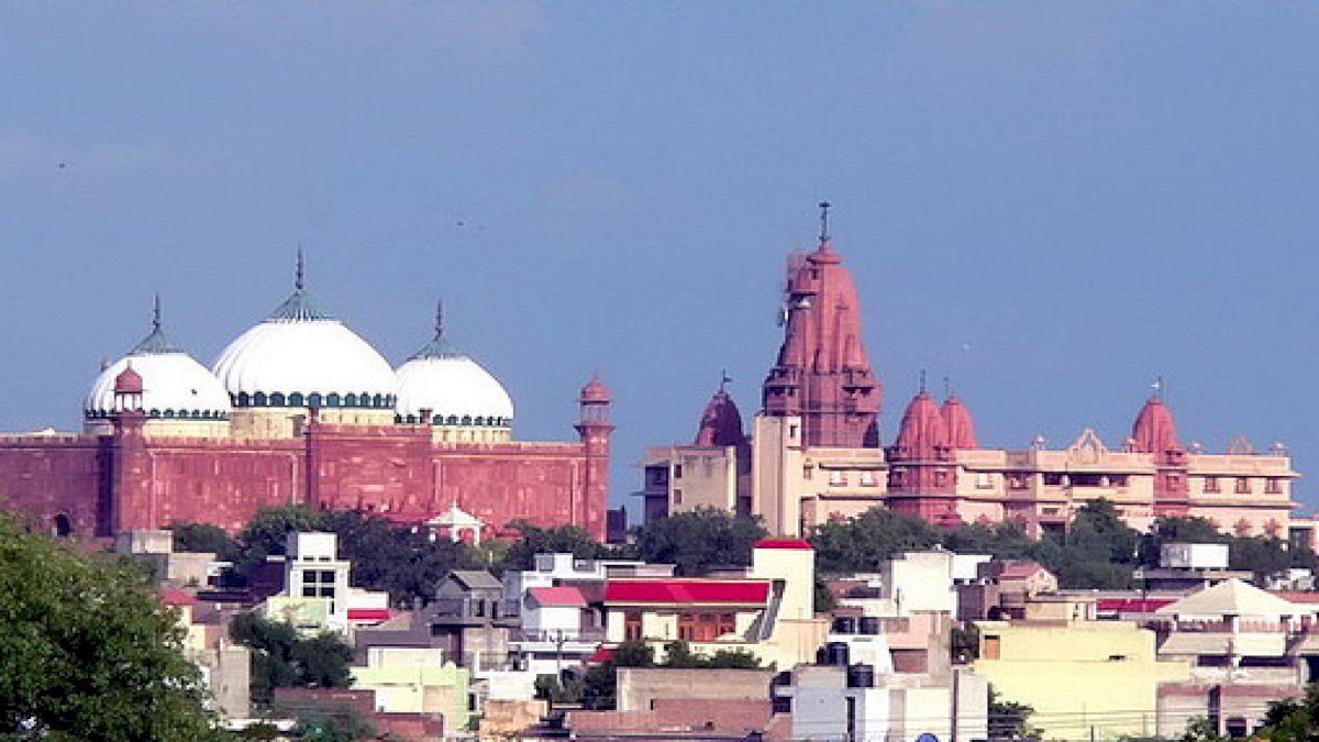 Shri Krishna Janmabhoomi Case: श्रीकृष्ण जन्मभूमि पर विवाद बढ़ाने वाली याचिका मथुरा की अदालत में मंजूर Shri Krishna Janmabhoomi Case: श्रीकृष्ण जन्मभूमि पर विवाद बढ़ाने वाली याचिका मथुरा की अदालत में मंजूर