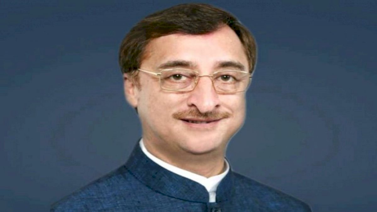 Vivek Tankha: मतदान से एक दिन पहले अगर सारा मीडिया मंदिर में बैठे मोदी को दिखाता रहे तो क्या ये सही है Vivek Tankha: मतदान से एक दिन पहले अगर सारा मीडिया मंदिर में बैठे मोदी को दिखाता रहे तो क्या ये सही है