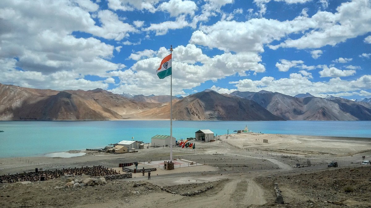 India China Tension: भारत और चीन में LAC पर जारी तनाव पर अमेरिका की नज़र India China Tension: भारत और चीन में LAC पर जारी तनाव पर अमेरिका की नज़र