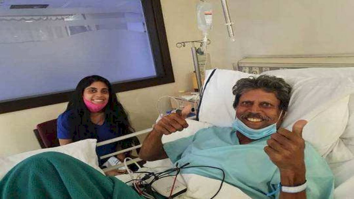 Kapil Dev: हार्ट अटैक के बाद स्वस्थ हो रहे हैं कपिल देव, प्रशंसकों को दिया धन्यवाद Kapil Dev: हार्ट अटैक के बाद स्वस्थ हो रहे हैं कपिल देव, प्रशंसकों को दिया धन्यवाद