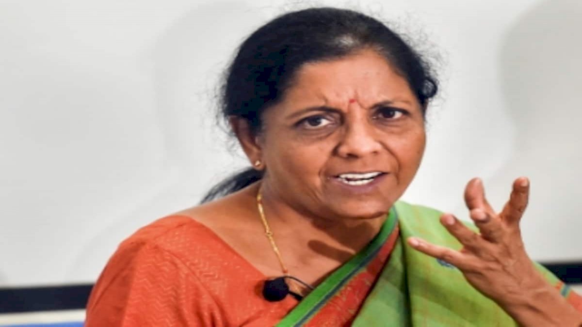 Nirmala Sitharaman: मुफ्त कोरोना वैक्सीन का वादा गलत नहीं, सबको है घोषणापत्र में वादे करने का हक Nirmala Sitharaman: मुफ्त कोरोना वैक्सीन का वादा गलत नहीं, सबको है घोषणापत्र में वादे करने का हक
