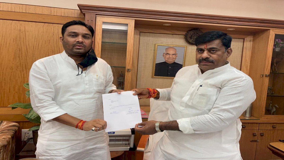 Rahul Lodhi Resigns: मध्य प्रदेश में कांग्रेस को झटका, राहुल लोधी का दमोह विधानसभा सीट से इस्तीफा, बीजेपी में जाएंगे Rahul Lodhi Resigns: मध्य प्रदेश में कांग्रेस को झटका, राहुल लोधी का दमोह विधानसभा सीट से इस्तीफा, बीजेपी में जाएंगे
