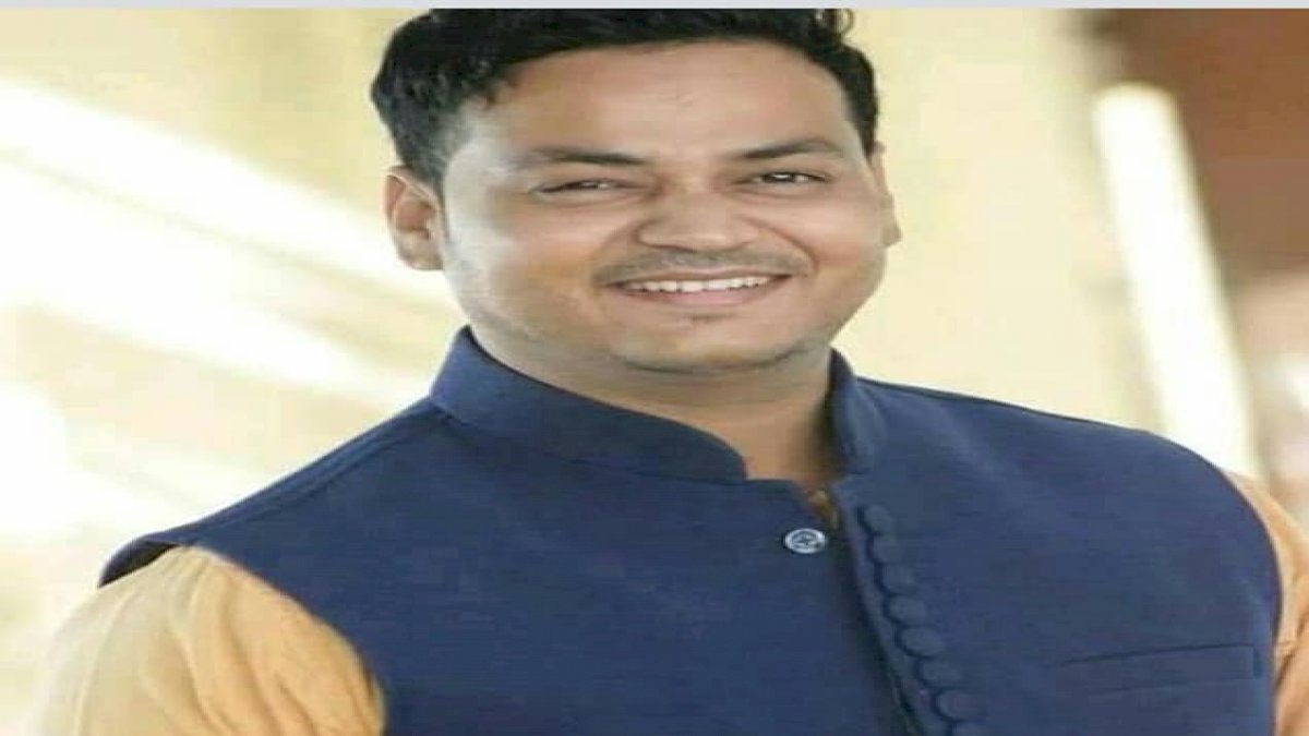 मुरैना उपचुनाव: बीजेपी आईटी सेल के आशीष कुलश्रेष्ठ ने सोशल मीडिया पर बांटा अपना दर्द मुरैना उपचुनाव: बीजेपी आईटी सेल के आशीष कुलश्रेष्ठ ने सोशल मीडिया पर बांटा अपना दर्द