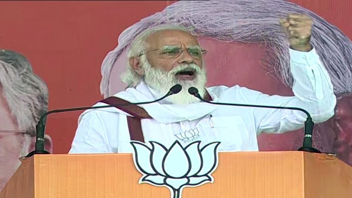 पहले दौर की वोटिंग के बीच पीएम मोदी की धुआंधार रैली कहा, बिहार में लालटेन युग का अंधेरा छंट चुका है पहले दौर की वोटिंग के बीच पीएम मोदी की धुआंधार रैली कहा, बिहार में लालटेन युग का अंधेरा छंट चुका है