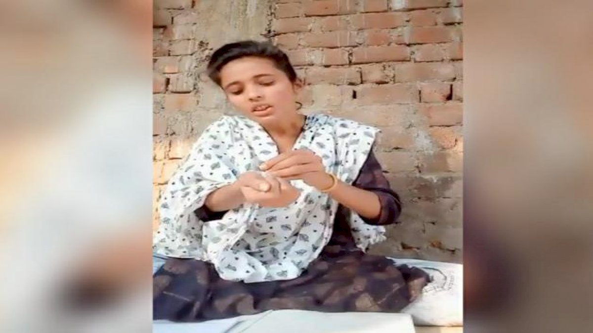 फेसबुक लाइव कर लड़की ने की आत्महत्या की कोशिश, पुलिस पर लगाए आरोप फेसबुक लाइव कर लड़की ने की आत्महत्या की कोशिश, पुलिस पर लगाए आरोप