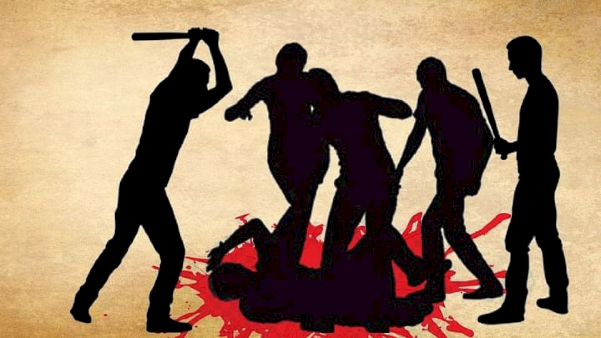 UP Crime: बच्चे से दुष्कर्म और हत्या के आरोपी को भीड़ ने पीट-पीटकर मार डाला UP Crime: बच्चे से दुष्कर्म और हत्या के आरोपी को भीड़ ने पीट-पीटकर मार डाला