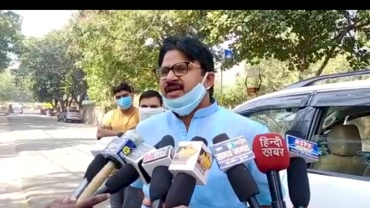 परिणाम से पहले जोड़तोड़ में जुटी बीजेपी, संजू कुशवाह और निर्दलीय विधायकों से भूपेंद्र सिंह की मुलाकात परिणाम से पहले जोड़तोड़ में जुटी बीजेपी, संजू कुशवाह और निर्दलीय विधायकों से भूपेंद्र सिंह की मुलाकात