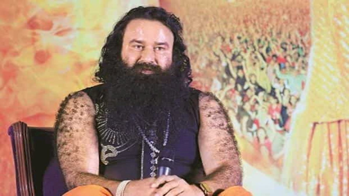 हरियाणा सरकार ने राम रहीम को चुपचाप दी पैरोल, सुरक्षा में तैनात जवानों तक को नहीं लगी भनक हरियाणा सरकार ने राम रहीम को चुपचाप दी पैरोल, सुरक्षा में तैनात जवानों तक को नहीं लगी भनक
