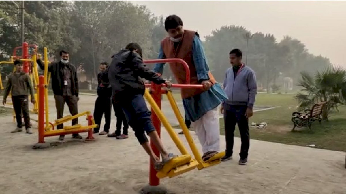ग्वालियर उपचुनाव रिज़ल्ट 2020: मंगलवार सुबह दिखा प्रद्युम्न सिंह तोमर का अलग अंदाज ग्वालियर उपचुनाव रिज़ल्ट 2020: मंगलवार सुबह दिखा प्रद्युम्न सिंह तोमर का अलग अंदाज