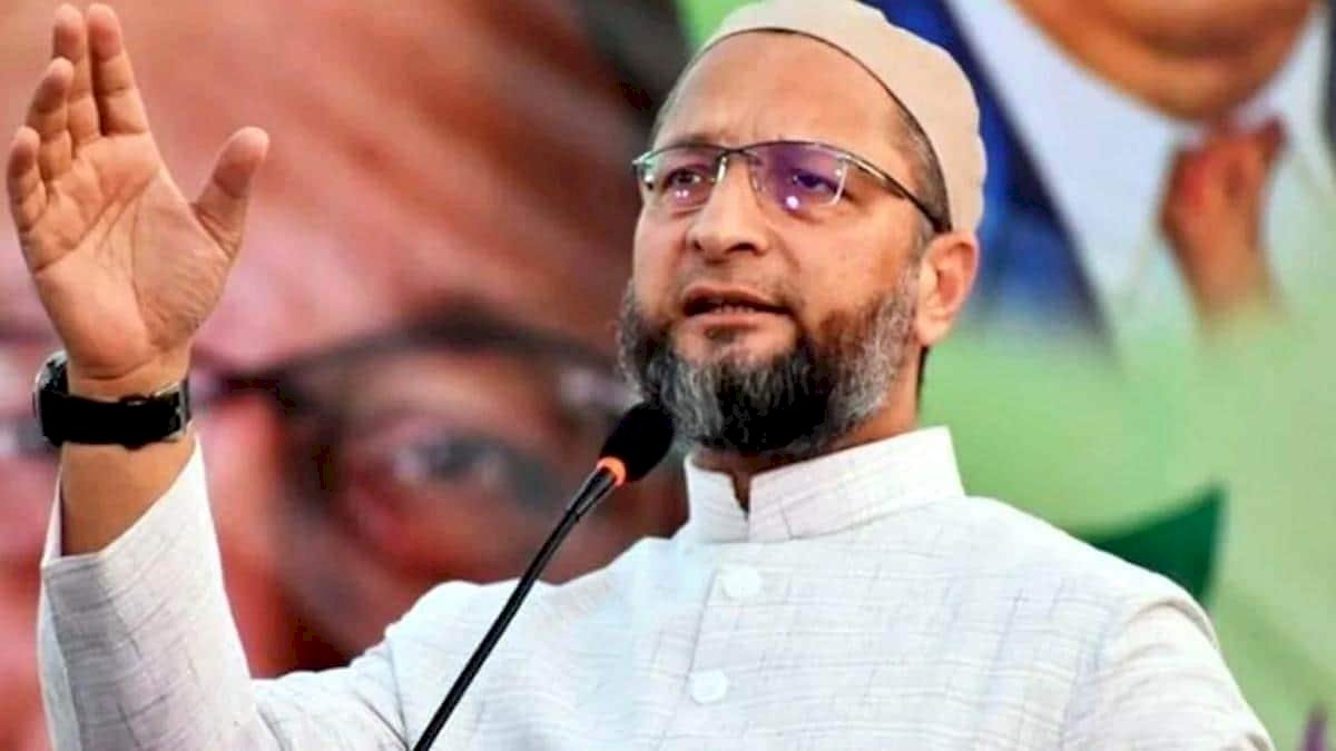 बिहार में 5 सीटें जीतकर ओवैसी के हौसले बुलंद, पश्चिम बंगाल और यूपी में भी चुनाव लड़ने का इरादा बिहार में 5 सीटें जीतकर ओवैसी के हौसले बुलंद, पश्चिम बंगाल और यूपी में भी चुनाव लड़ने का इरादा
