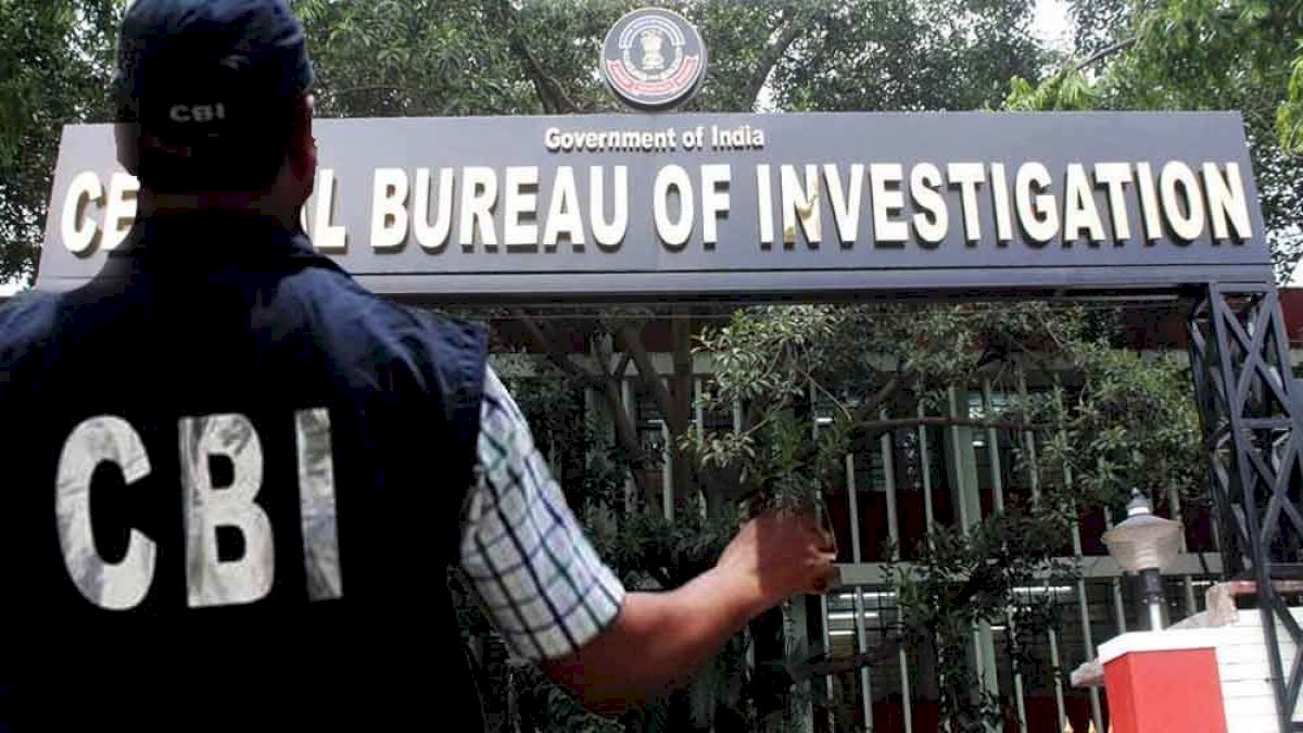 जजों पर अपमानजनक टिप्पणी के मामले में 16 लोगों पर केस दर्ज, CBI कर रही है जांच जजों पर अपमानजनक टिप्पणी के मामले में 16 लोगों पर केस दर्ज, CBI कर रही है जांच