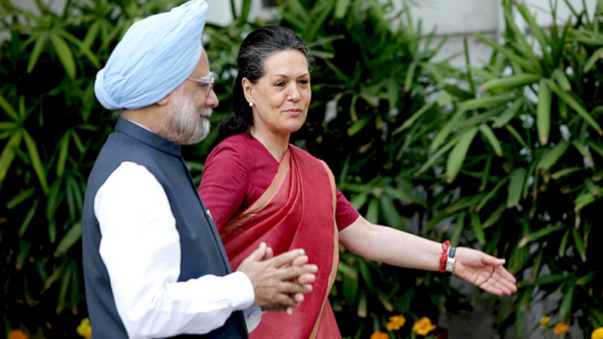 सोनिया गांधी ने किया तीन अहम समितियों का गठन, दिग्विजय सिंह आर्थिक मामलों की कमेटी में शामिल सोनिया गांधी ने किया तीन अहम समितियों का गठन, दिग्विजय सिंह आर्थिक मामलों की कमेटी में शामिल