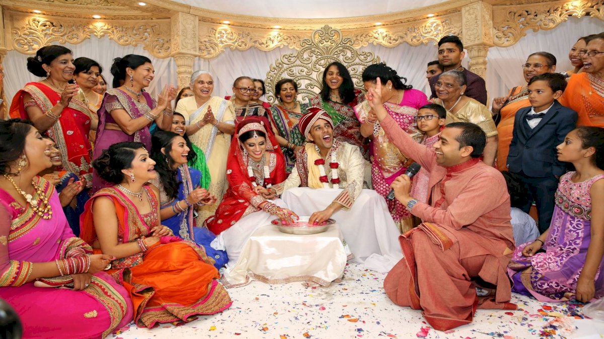 नोएडा के शादी समारोह में अब सिर्फ 100 मेहमानों की इजाज़त नोएडा के शादी समारोह में अब सिर्फ 100 मेहमानों की इजाज़त