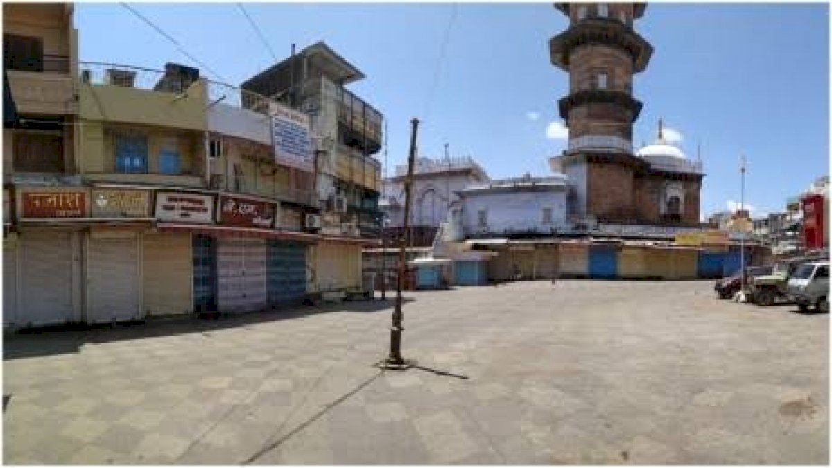 Bhopal: आज रात 10 बजे से नाइट कर्फ्यू, लेकिन 8 बजे बंद हो जाएंगे बाज़ार Bhopal: आज रात 10 बजे से नाइट कर्फ्यू, लेकिन 8 बजे बंद हो जाएंगे बाज़ार