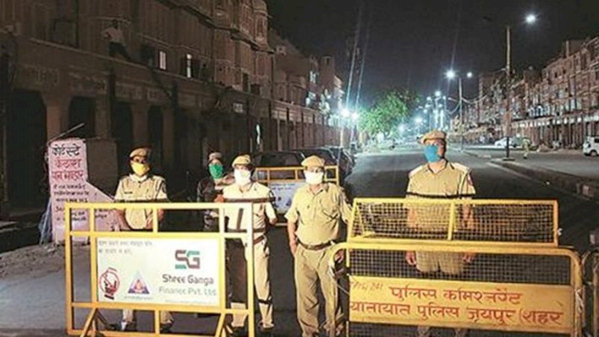 राजस्थान में 8 जिलों में लगाया नाइट कर्फ्यू, मास्क ना पहनना जेब पर पड़ेगा भारी राजस्थान में 8 जिलों में लगाया नाइट कर्फ्यू, मास्क ना पहनना जेब पर पड़ेगा भारी