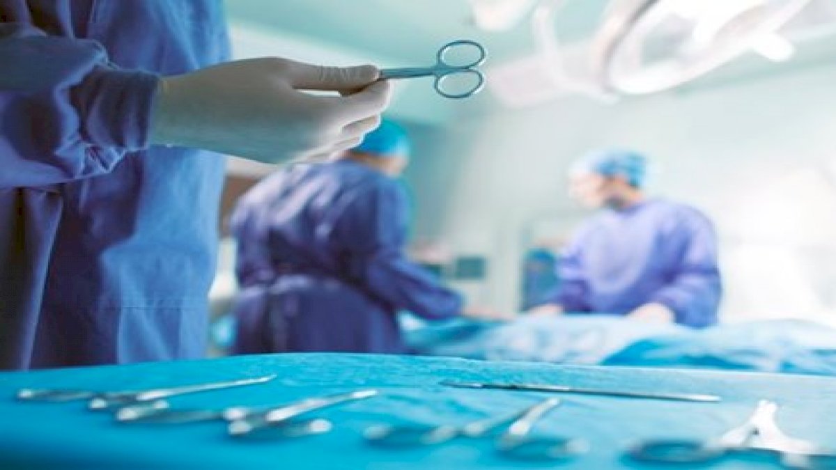 जब बीच ऑपेरशन में मरीज को छोड़कर भागी डॉक्टर जब बीच ऑपेरशन में मरीज को छोड़कर भागी डॉक्टर