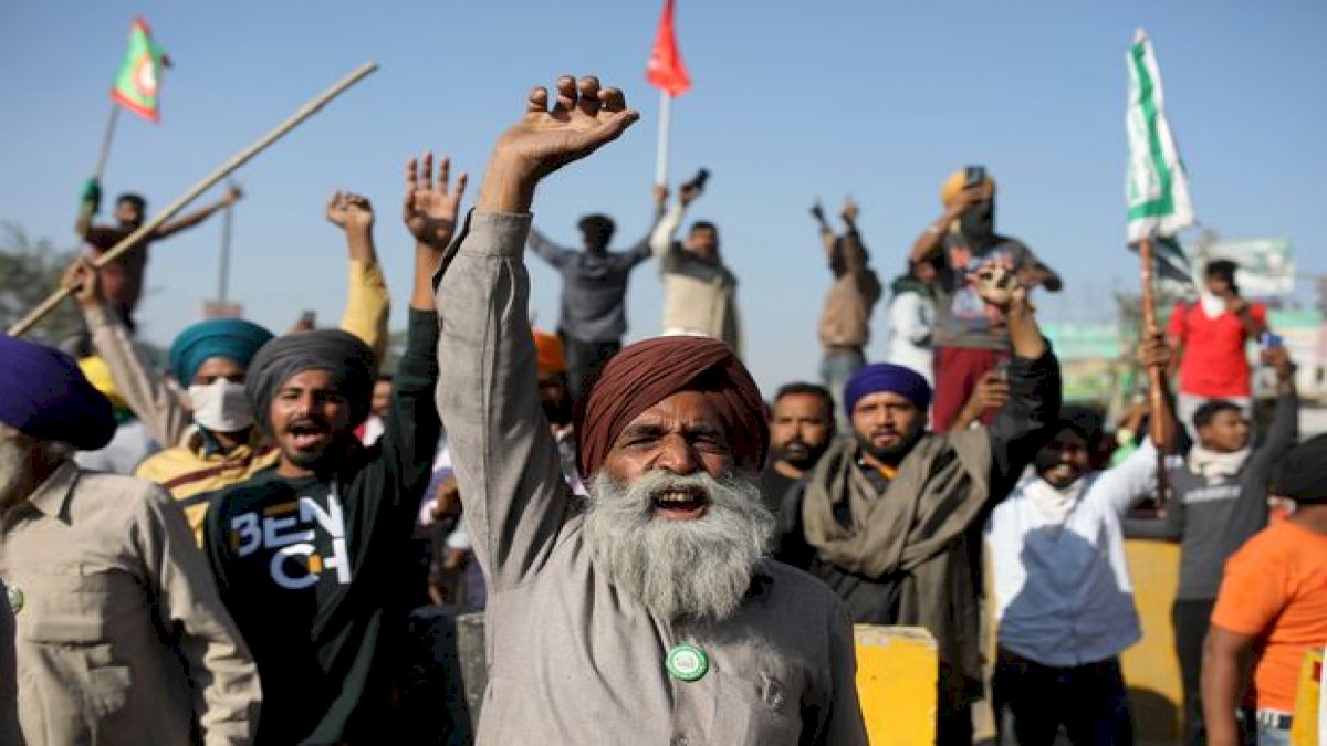 Farmers Protest: दिल्ली के 5 प्रमुख एंट्री प्वाइंट बंद करेंगे किसान, बुराड़ी मैदान को बताया ओपन जेल Farmers Protest: दिल्ली के 5 प्रमुख एंट्री प्वाइंट बंद करेंगे किसान, बुराड़ी मैदान को बताया ओपन जेल
