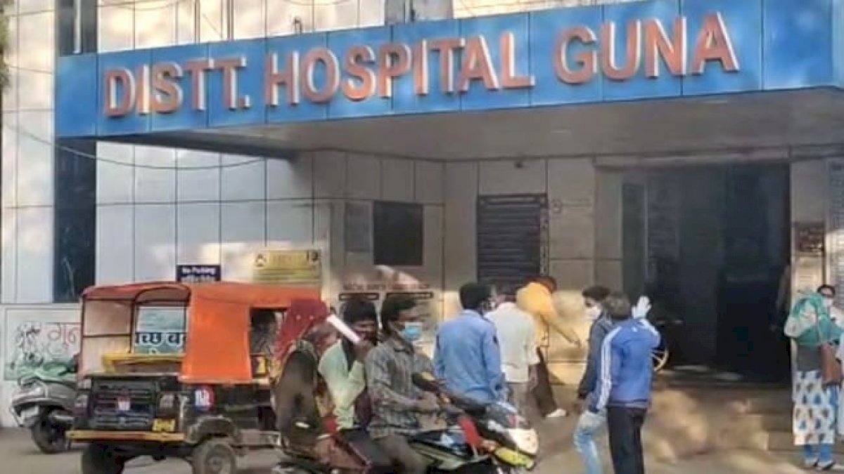 बिना तीली जलाए भी सुलग सकती है माचिस की आग, गुना में माचिस न देने पर एक दलित की हत्या बिना तीली जलाए भी सुलग सकती है माचिस की आग, गुना में माचिस न देने पर एक दलित की हत्या