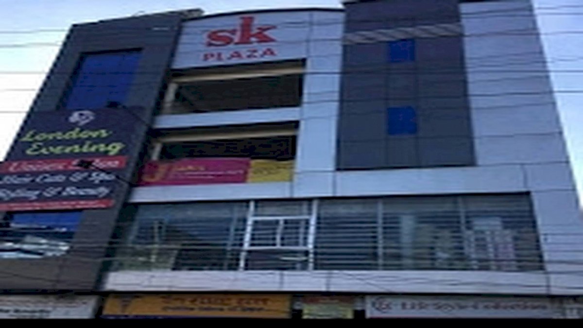 भोपाल में स्पा सेंटर की आड़ में चल रहे सेक्स रैकेट का खुलासा, 6 गिरफ्तार भोपाल में स्पा सेंटर की आड़ में चल रहे सेक्स रैकेट का खुलासा, 6 गिरफ्तार