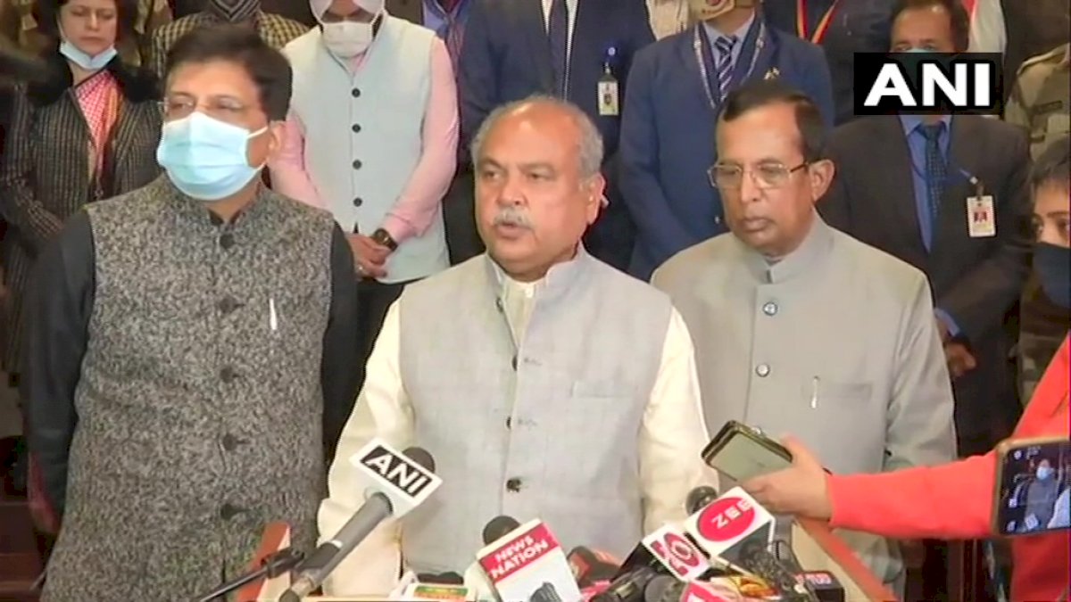 Narendra Tomar: किसान आंदोलन छोड़ें ताकि वे भी परेशान न हों और दिल्ली के लोग भी चैन से जी सकें Narendra Tomar: किसान आंदोलन छोड़ें ताकि वे भी परेशान न हों और दिल्ली के लोग भी चैन से जी सकें