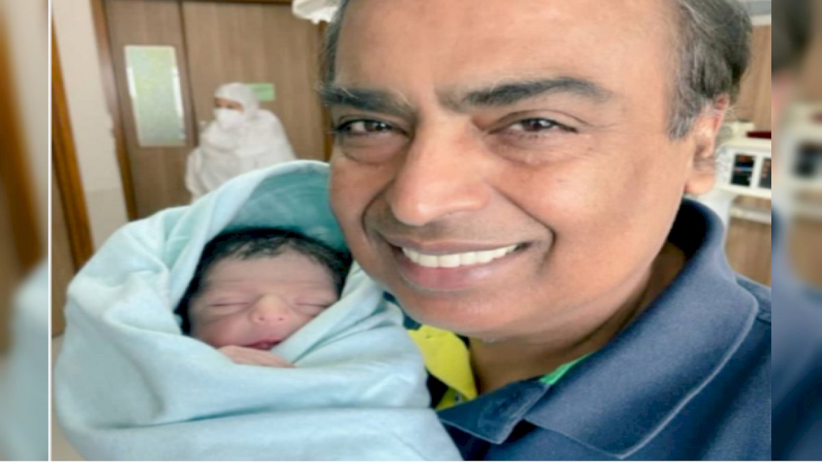 दादा-दादी बने मुकेश और नीता अंबानी दादा-दादी बने मुकेश और नीता अंबानी
