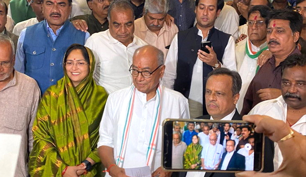 congress senior leader digvijay singh filled his nomination for rajya sabha election. 