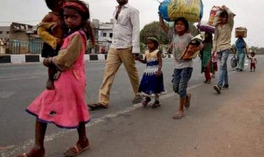 जैसे आए थे वैसे ही जा रहे हम... जैसे आए थे वैसे ही जा रहे हम...