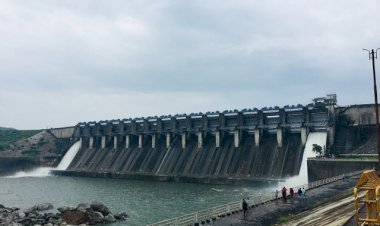 Dam on mahi river near banswara 