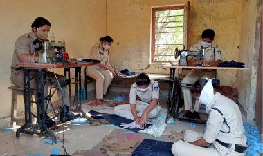 MP Police making mask 