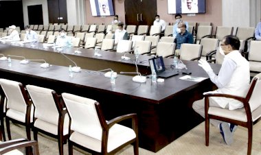 shivraj singh chouhan cm without  cabinet