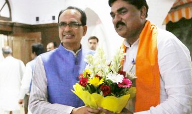 CM shivraj singh chouhan and minister kamal patel