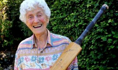 Photo Courtesy: Female Cricket