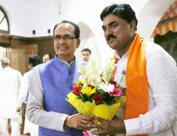 CM shivraj singh chouhan and minister kamal patel