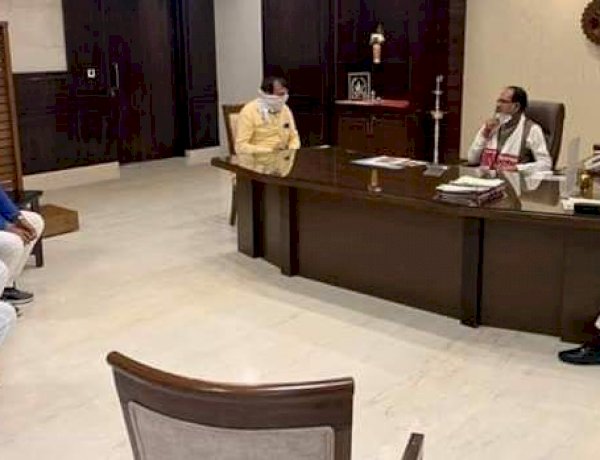 manoj choudhary with CM shivraj singh chouhan manoj choudhary with CM shivraj singh chouhan