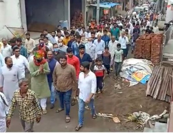 Photo Courtesy: MP Breaking News Photo Courtesy: MP Breaking News