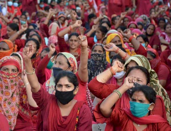 Photo Courtesy: Hindustan Times Photo Courtesy: Hindustan Times